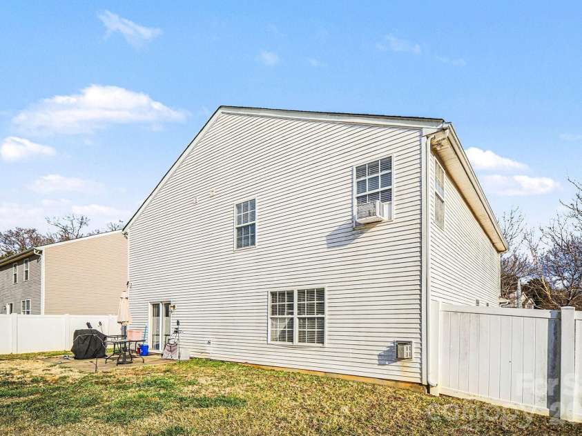 1103 Keener Creek Road, Charlotte, NC 28216.  MLS# CAR4342947, YatesRealty ID 4037. 