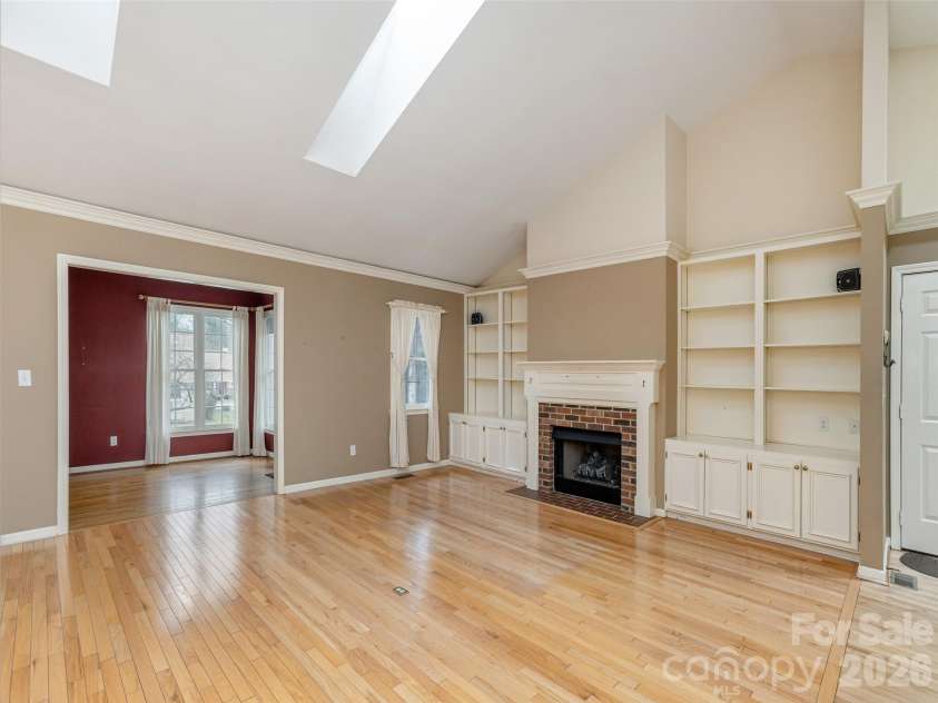 1109 Citation Circle, Hendersonville, NC 28739.  MLS# CAR4353667, YatesRealty ID 4037. 