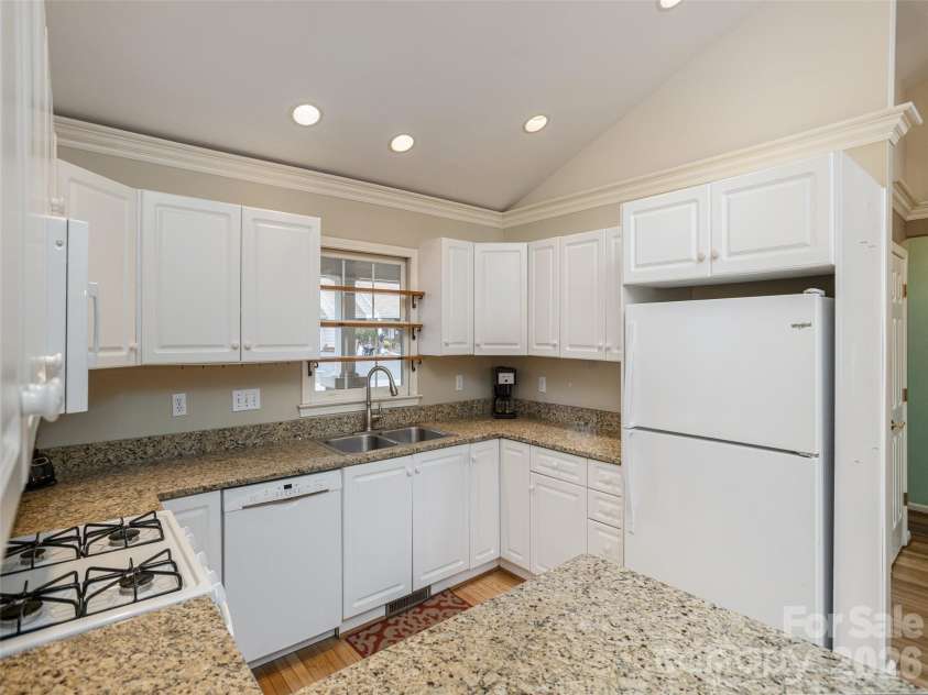 1109 Citation Circle, Hendersonville, NC 28739.  MLS# CAR4353667, YatesRealty ID 4037. 