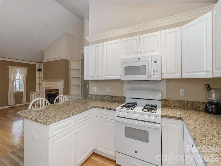 1109 Citation Circle, Hendersonville, NC 28739.  MLS# CAR4353667, YatesRealty ID 4037. 