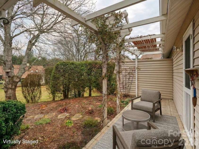 1109 Citation Circle, Hendersonville, NC 28739.  MLS# CAR4353667, YatesRealty ID 4037. 