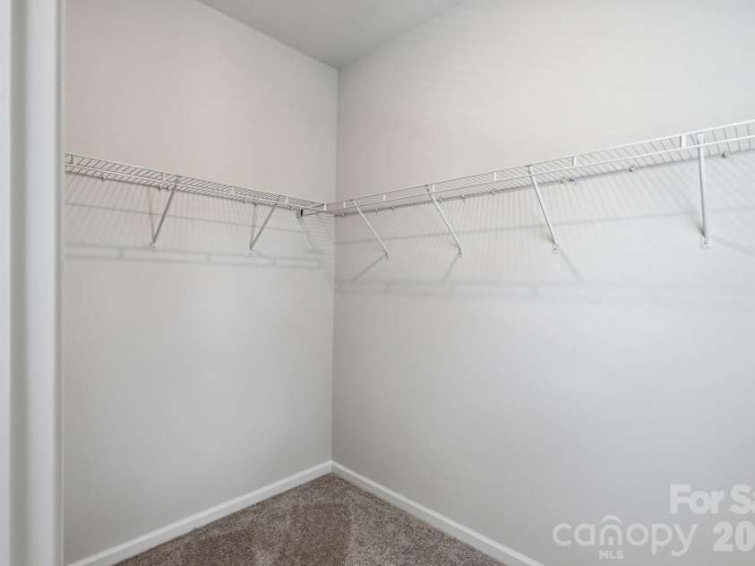4636 Lakeview Road, Charlotte, NC 28216.  MLS# CAR4406332, YatesRealty ID 40371. 