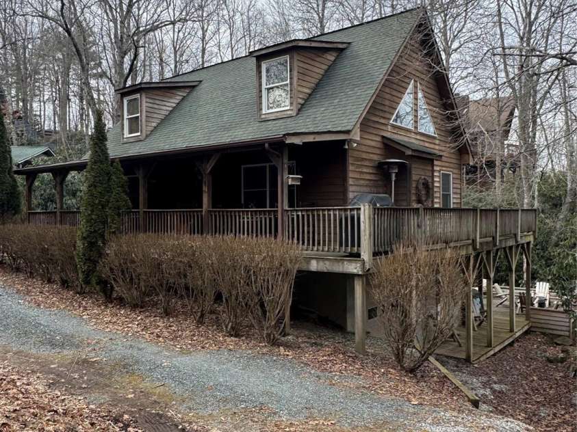 128 Hillcrest Road, Newland, NC 28657.  MLS# CAR4336111, YatesRealty ID 40372. 