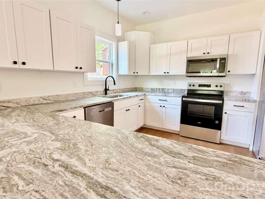 8 Lily Crossing Lane, Black Mountain, NC 28711.  MLS# CAR4408271, YatesRealty ID 40373. 