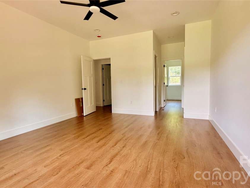 8 Lily Crossing Lane, Black Mountain, NC 28711.  MLS# CAR4408271, YatesRealty ID 40373. 