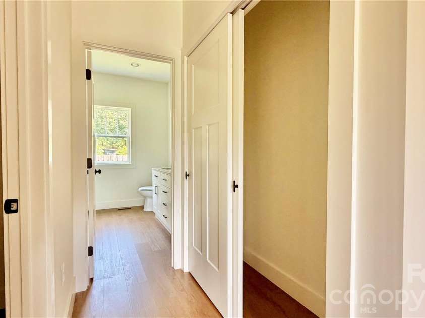 8 Lily Crossing Lane, Black Mountain, NC 28711.  MLS# CAR4408271, YatesRealty ID 40373. 