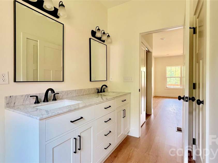 8 Lily Crossing Lane, Black Mountain, NC 28711.  MLS# CAR4408271, YatesRealty ID 40373. 