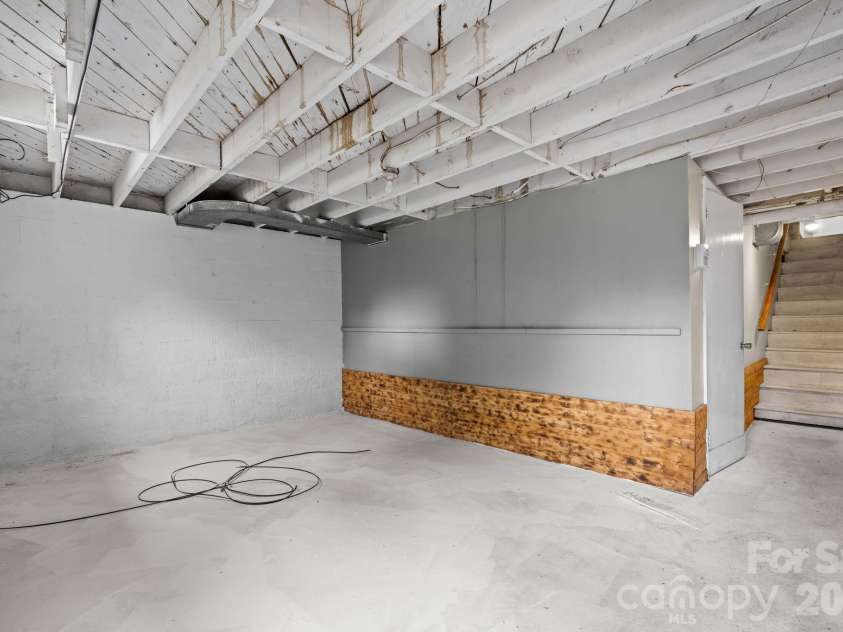 101 Harris Drive, Morganton, NC 28655.  MLS# CAR4405527, YatesRealty ID 40374. 