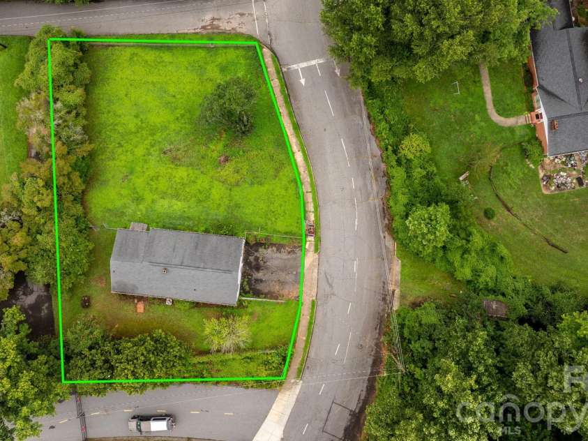101 Harris Drive, Morganton, NC 28655.  MLS# CAR4405527, YatesRealty ID 40374. 