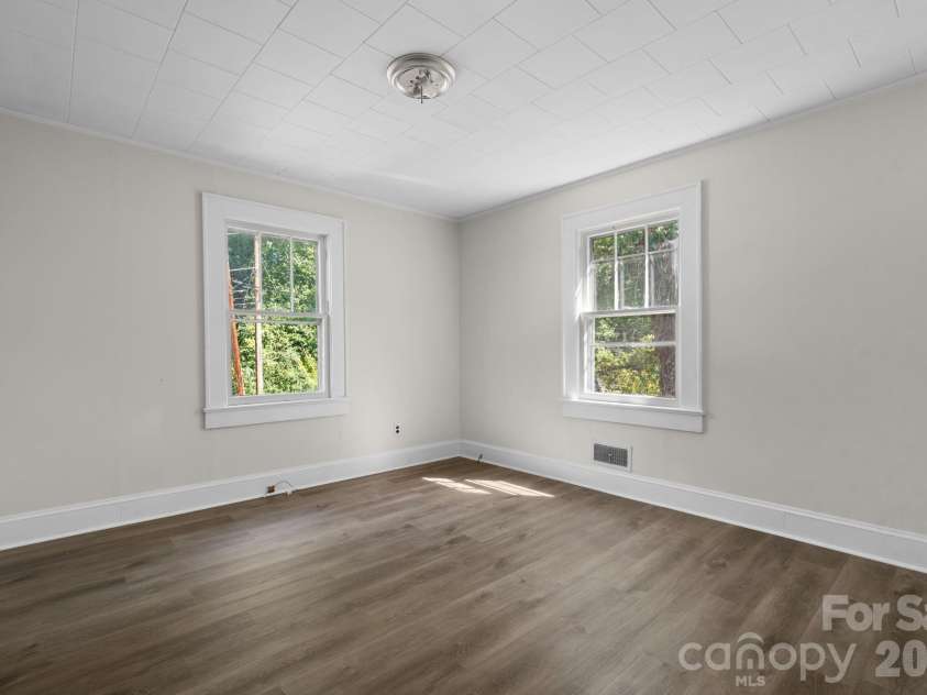 101 Harris Drive, Morganton, NC 28655.  MLS# CAR4405527, YatesRealty ID 40374. 