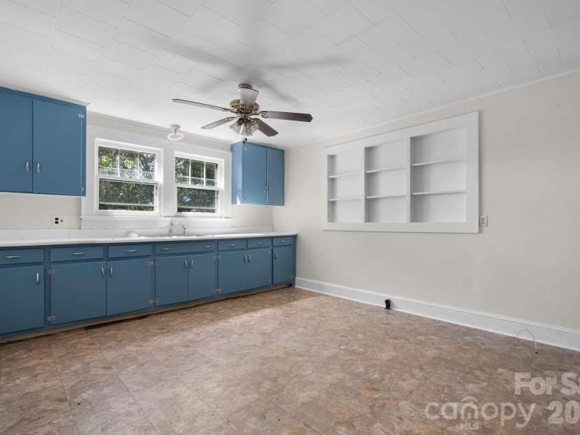 101 Harris Drive, Morganton, NC 28655.  MLS# CAR4405527, YatesRealty ID 40374. 