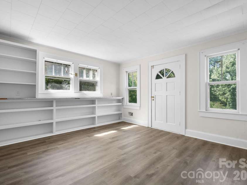101 Harris Drive, Morganton, NC 28655.  MLS# CAR4405527, YatesRealty ID 40374. 