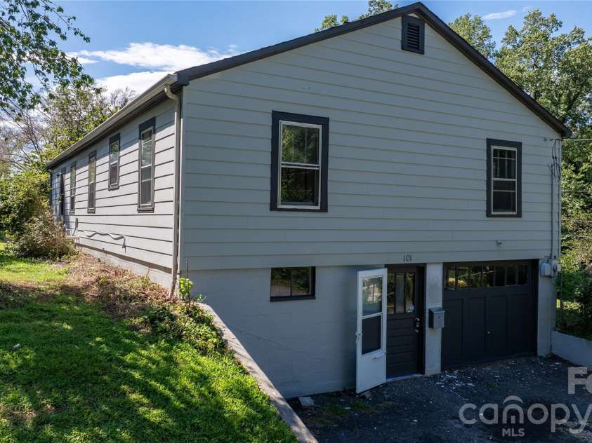 101 Harris Drive, Morganton, NC 28655.  MLS# CAR4405527, YatesRealty ID 40374. 