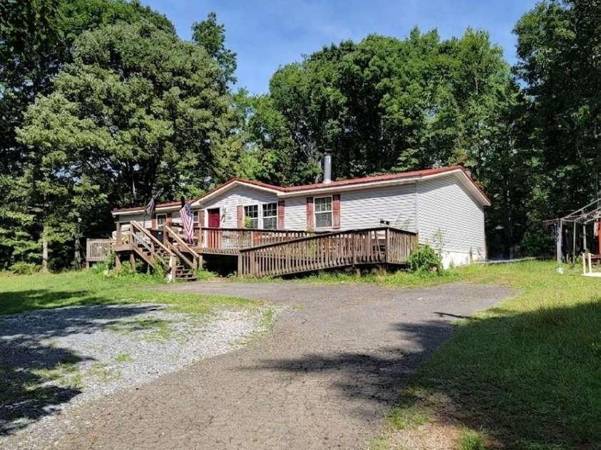 5326 Forestwinds Drive, York, SC 29745.  MLS# CAR4407622, YatesRealty ID 40375. 