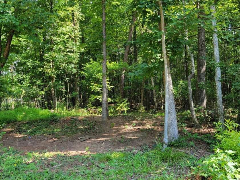 5326 Forestwinds Drive, York, SC 29745.  MLS# CAR4407622, YatesRealty ID 40375. 