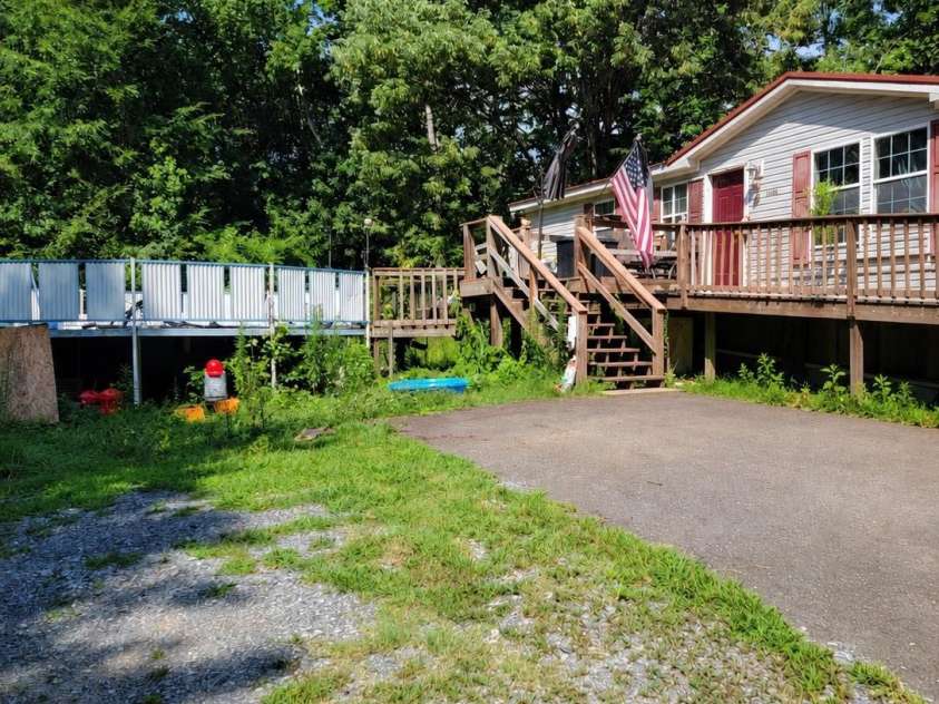 5326 Forestwinds Drive, York, SC 29745.  MLS# CAR4407622, YatesRealty ID 40375. 