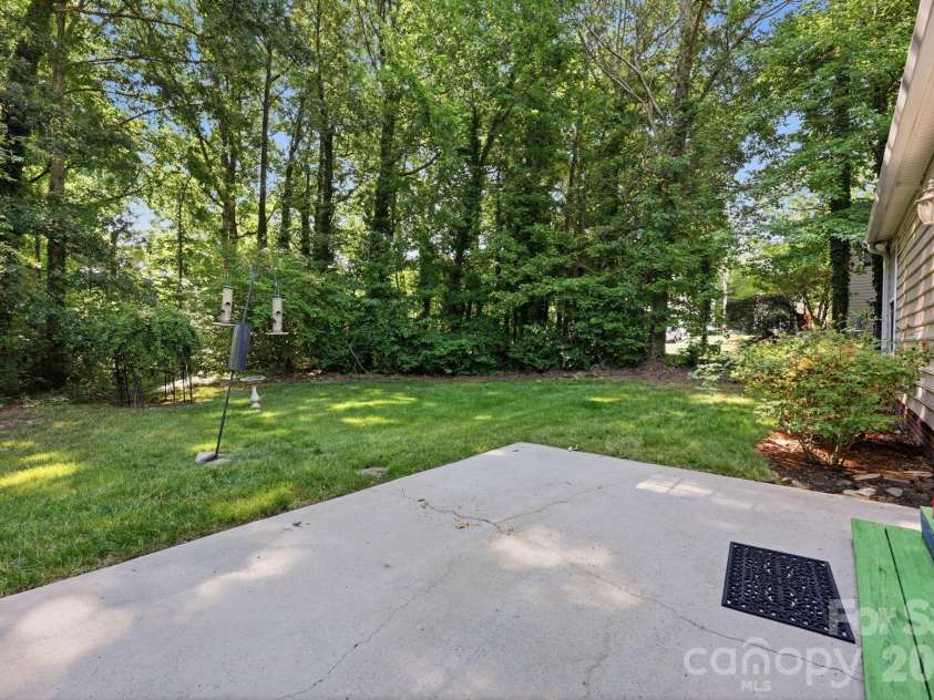 16904 Taft Court, Huntersville, NC 28078.  MLS# CAR4394406, YatesRealty ID 40379. Back Patio