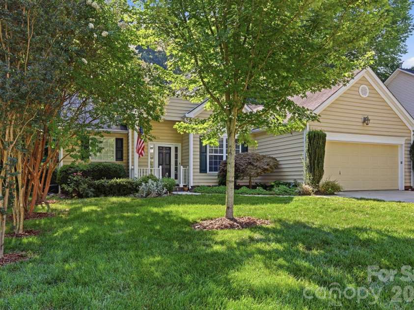 16904 Taft Court, Huntersville, NC 28078.  MLS# CAR4394406, YatesRealty ID 40379. Front