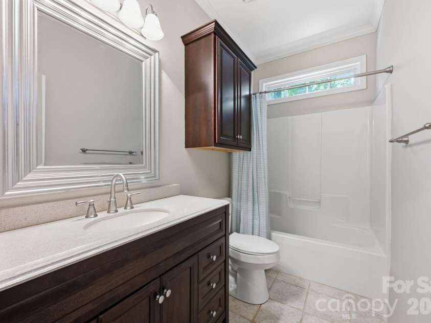 16904 Taft Court, Huntersville, NC 28078.  MLS# CAR4394406, YatesRealty ID 40379. Full Bath