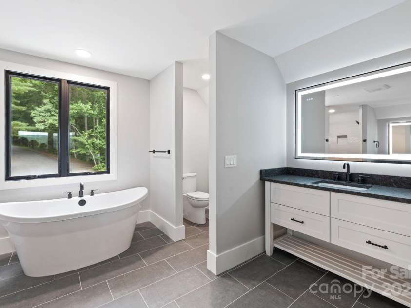 1018 Willow Ridge Drive, Hendersonville, NC 28739.  MLS# CAR4162432, YatesRealty ID 4038. 