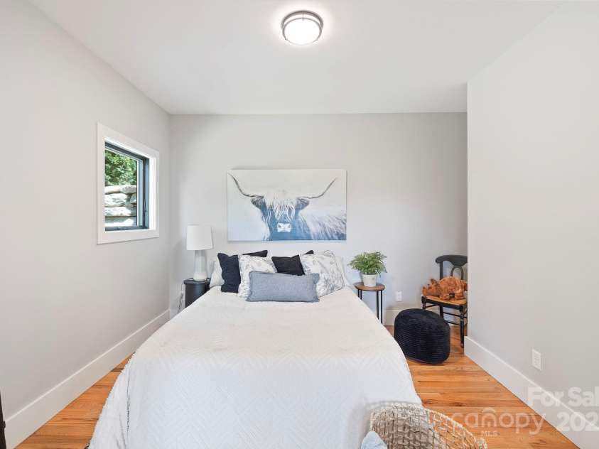 1018 Willow Ridge Drive, Hendersonville, NC 28739.  MLS# CAR4162432, YatesRealty ID 4038. 