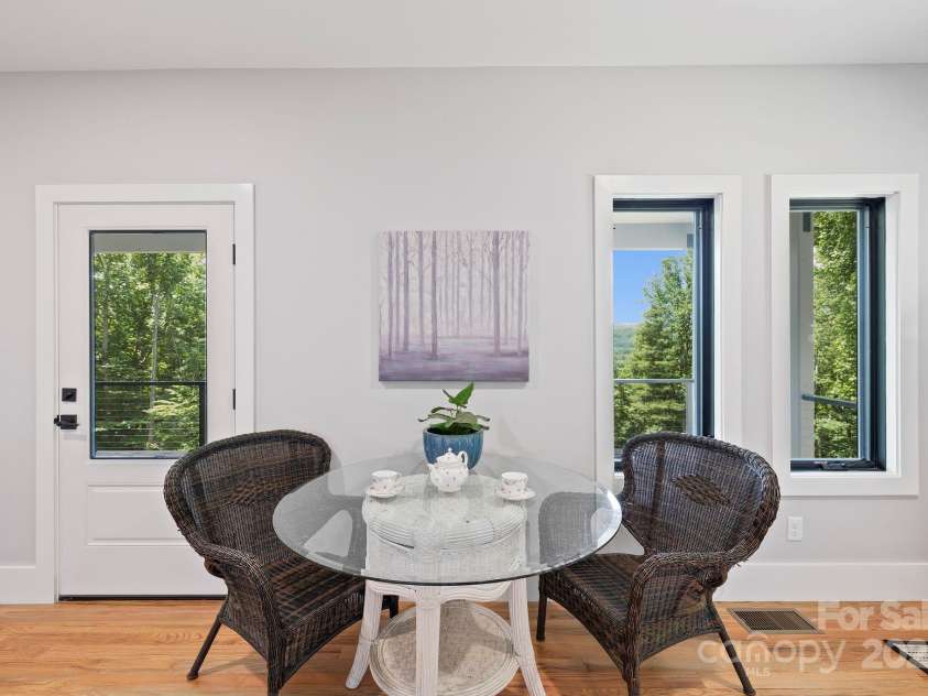 1018 Willow Ridge Drive, Hendersonville, NC 28739.  MLS# CAR4162432, YatesRealty ID 4038. 