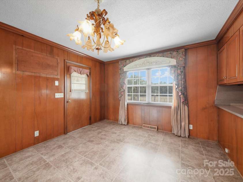 1497 White Store Road, Pageland, SC 29728.  MLS# CAR4279073, YatesRealty ID 4038. Dining Area