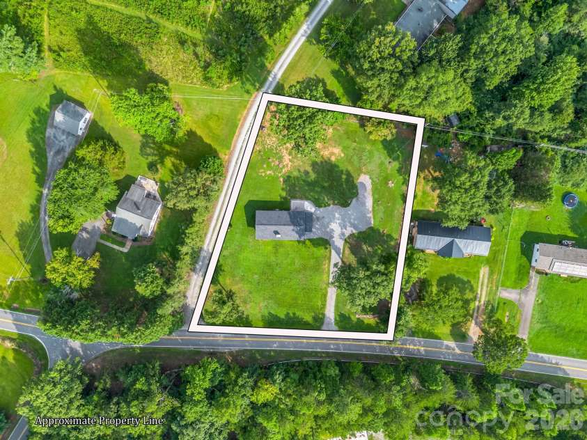 629 Thompson Road, Rutherfordton, NC 28139.  MLS# CAR4407061, YatesRealty ID 40383. 