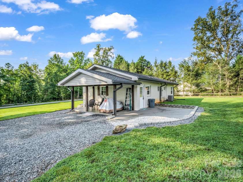 629 Thompson Road, Rutherfordton, NC 28139.  MLS# CAR4407061, YatesRealty ID 40383. 