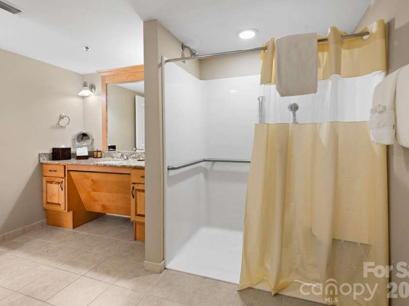 203 Bowling Park Road, Asheville, NC 28803.  MLS# CAR4392743, YatesRealty ID 40385. 