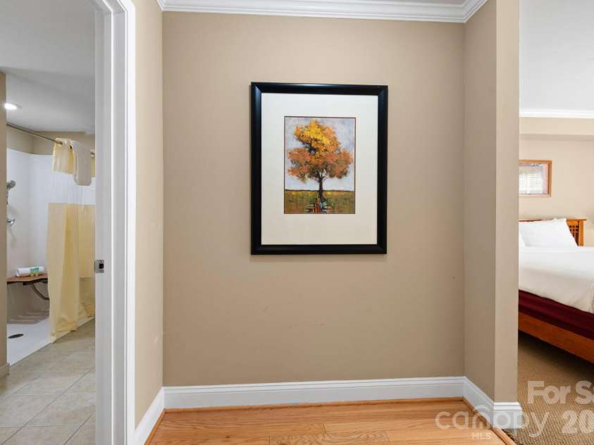 203 Bowling Park Road, Asheville, NC 28803.  MLS# CAR4392743, YatesRealty ID 40385. 