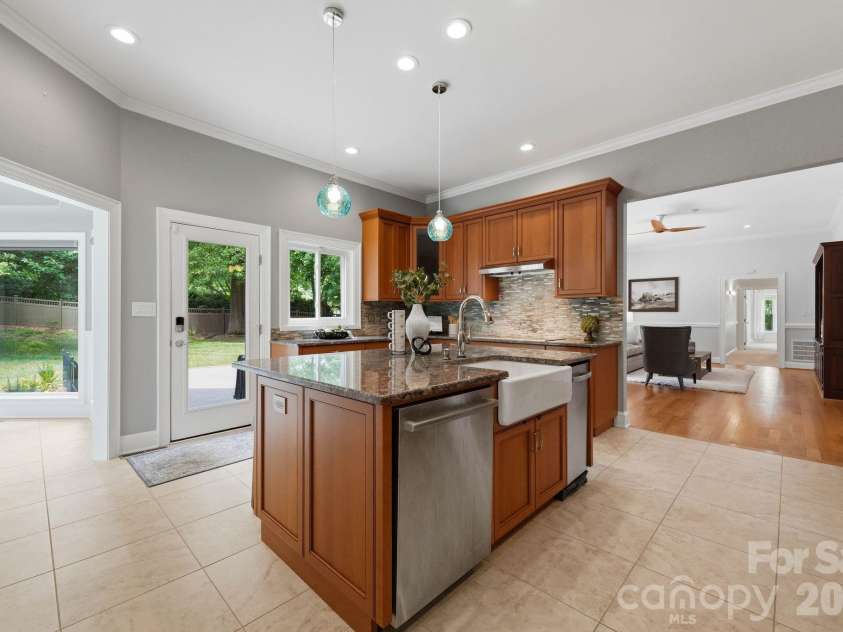 145 Baymount Drive, Statesville, NC 28625.  MLS# CAR4403501, YatesRealty ID 40387. 