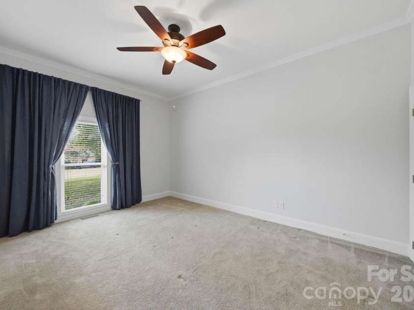 145 Baymount Drive, Statesville, NC 28625.  MLS# CAR4403501, YatesRealty ID 40387. 