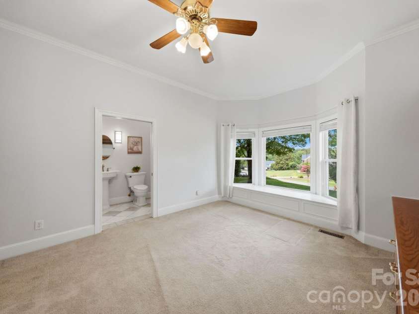 145 Baymount Drive, Statesville, NC 28625.  MLS# CAR4403501, YatesRealty ID 40387. 