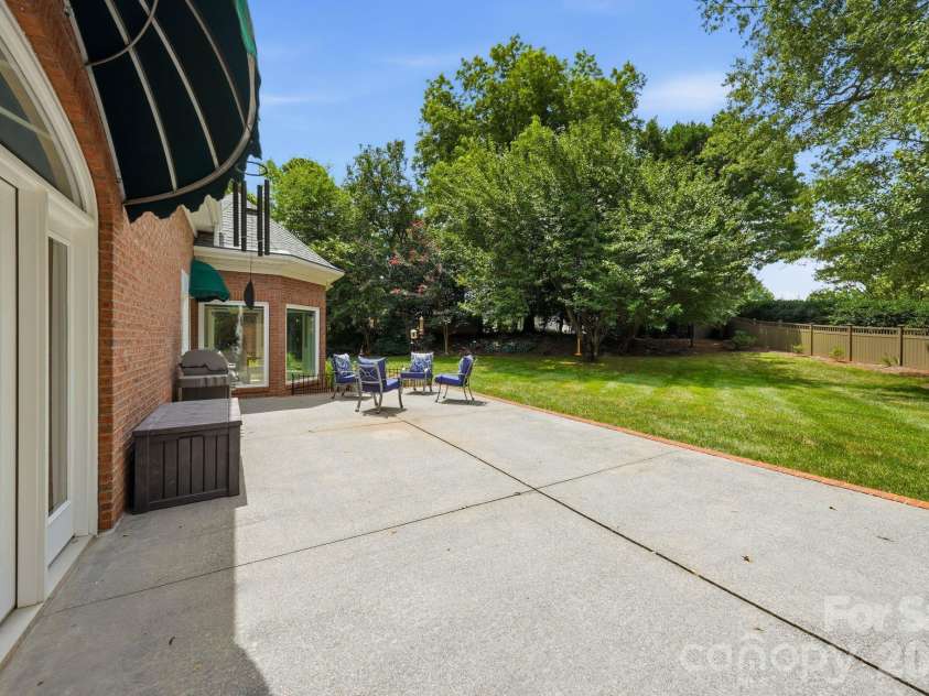 145 Baymount Drive, Statesville, NC 28625.  MLS# CAR4403501, YatesRealty ID 40387. 