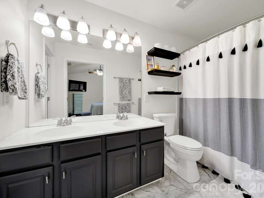 3030 Castleberry Court, Charlotte, NC 28209.  MLS# CAR4402295, YatesRealty ID 40389. 