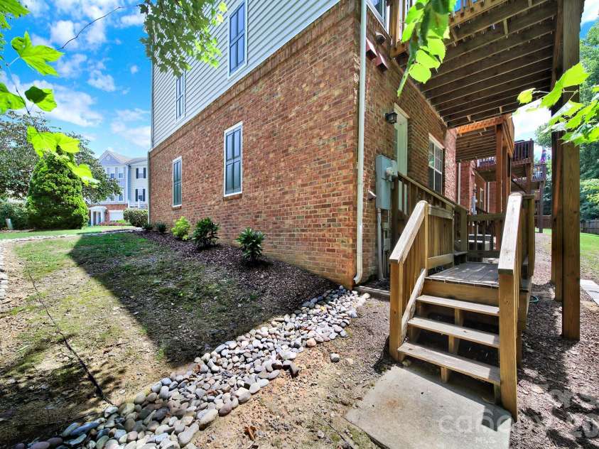 3030 Castleberry Court, Charlotte, NC 28209.  MLS# CAR4402295, YatesRealty ID 40389. 