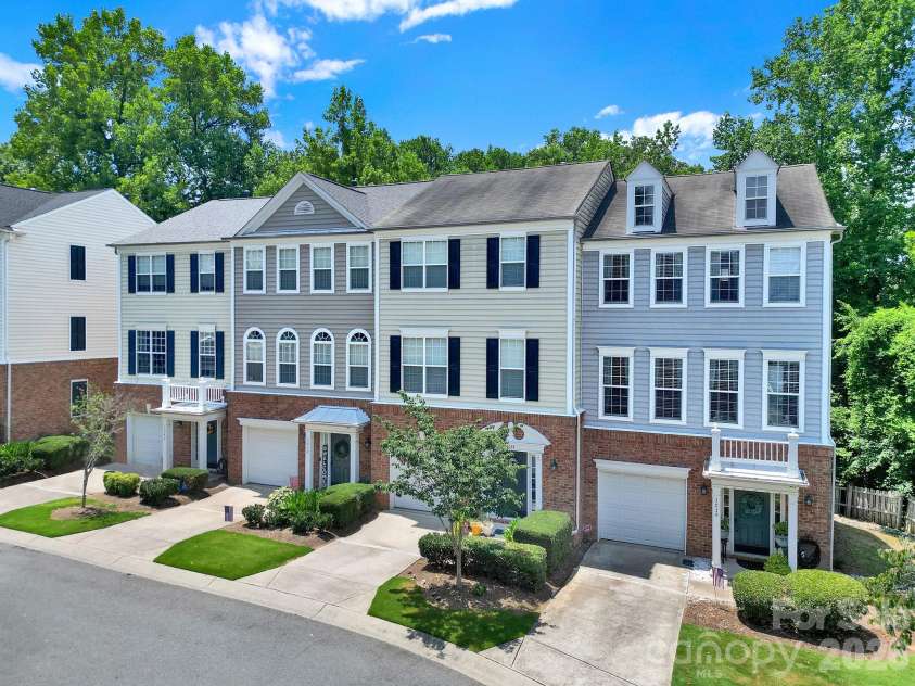 3030 Castleberry Court, Charlotte, NC 28209.  MLS# CAR4402295, YatesRealty ID 40389. 