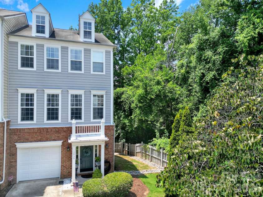 3030 Castleberry Court, Charlotte, NC 28209.  MLS# CAR4402295, YatesRealty ID 40389. 