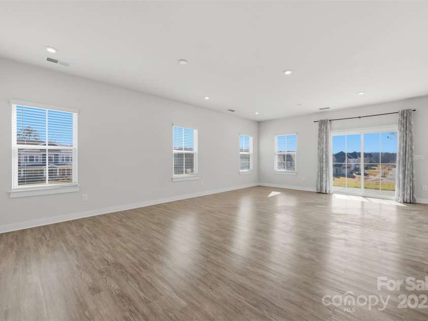 4711 Green Mountain Drive, Charlotte, NC 28215.  MLS# CAR4327501, YatesRealty ID 4039. 