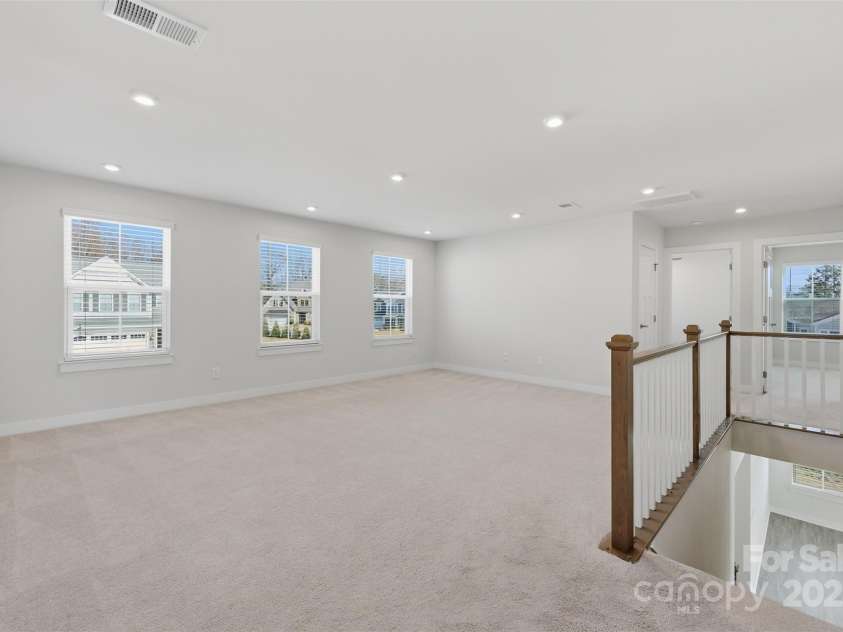 4711 Green Mountain Drive, Charlotte, NC 28215.  MLS# CAR4327501, YatesRealty ID 4039. 