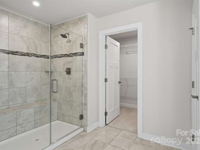 4711 Green Mountain Drive, Charlotte, NC 28215.  MLS# CAR4327501, YatesRealty ID 4039. 