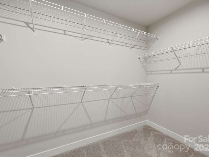 4711 Green Mountain Drive, Charlotte, NC 28215.  MLS# CAR4327501, YatesRealty ID 4039. 