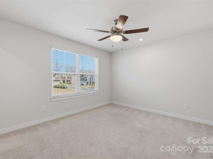 4711 Green Mountain Drive, Charlotte, NC 28215.  MLS# CAR4327501, YatesRealty ID 4039. 