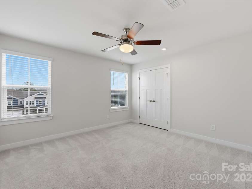 4711 Green Mountain Drive, Charlotte, NC 28215.  MLS# CAR4327501, YatesRealty ID 4039. 