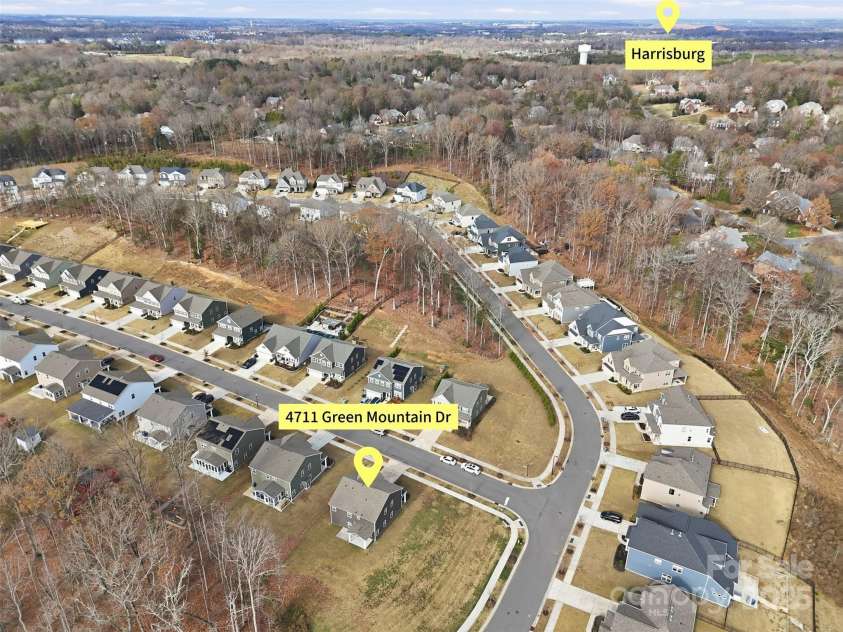 4711 Green Mountain Drive, Charlotte, NC 28215.  MLS# CAR4327501, YatesRealty ID 4039. 