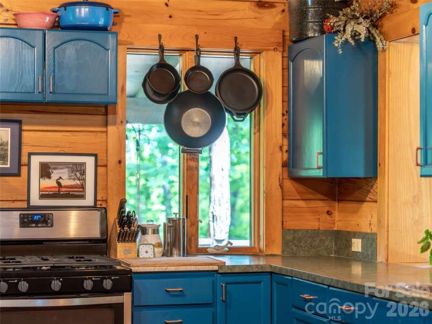 520 Patricia Road, Black Mountain, NC 28711.  MLS# CAR4389417, YatesRealty ID 40391. 