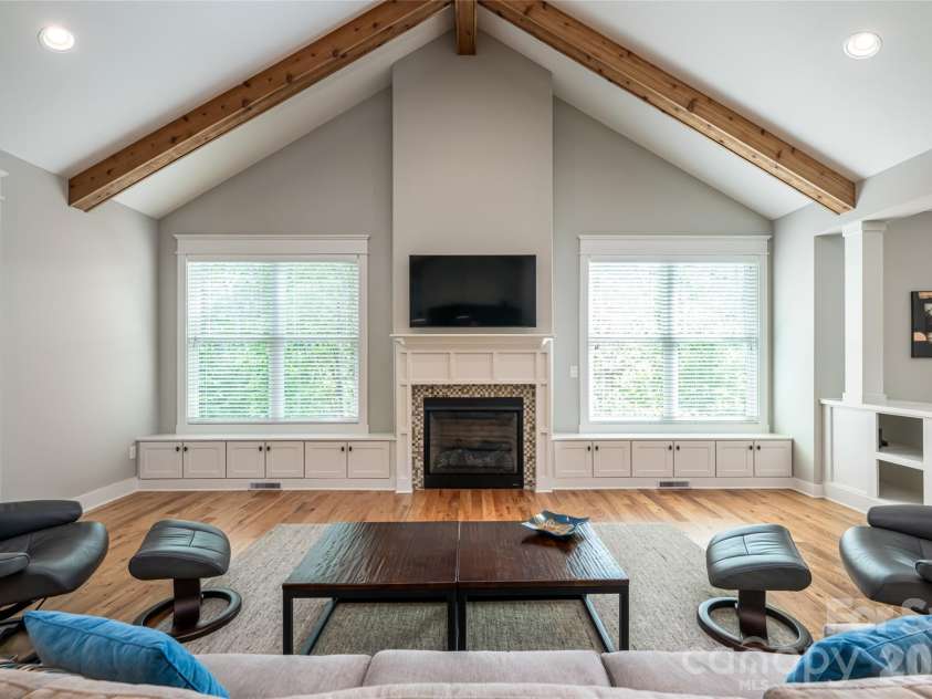 8 Sugarland Ridge Road, Fairview, NC 28730.  MLS# CAR4396136, YatesRealty ID 40393. 
