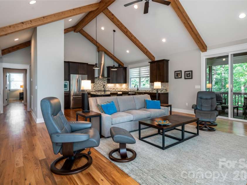 8 Sugarland Ridge Road, Fairview, NC 28730.  MLS# CAR4396136, YatesRealty ID 40393. 