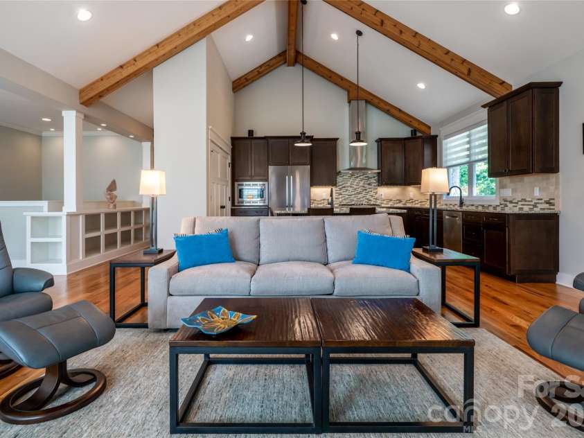 8 Sugarland Ridge Road, Fairview, NC 28730.  MLS# CAR4396136, YatesRealty ID 40393. 